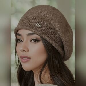Sporty Hat Cotton Kahki Tan Cotton Knit Beret Logo Accent New